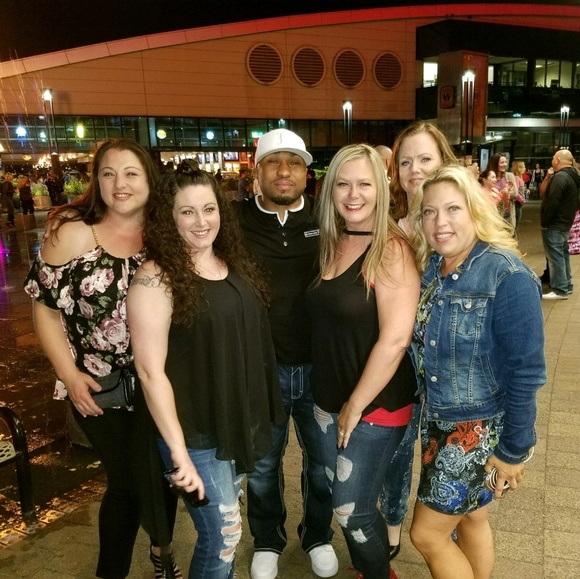 Meet your Posher, Sean - Picture 3 of 8